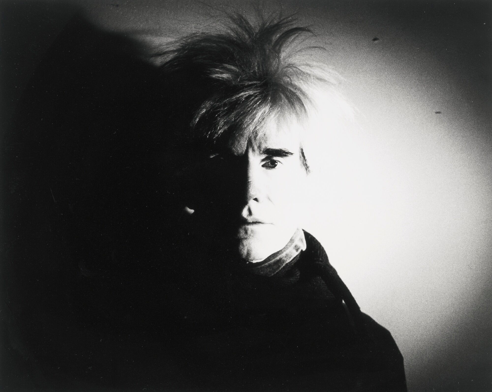 Andy Warhol - ANDY WARHOL IN FRIGHT WIG